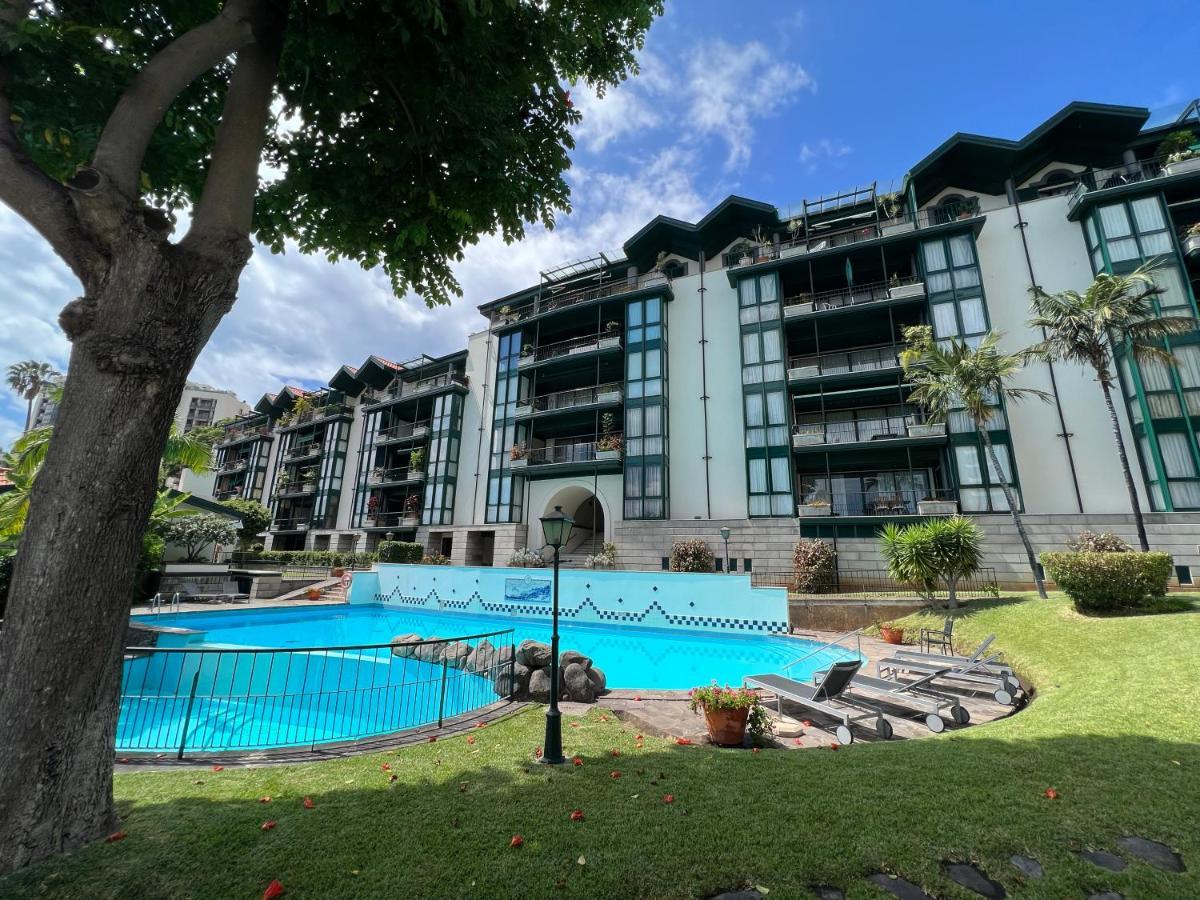 Luxury Oceanfront At Reid'S Gardens Apartment Funchal  Exterior foto