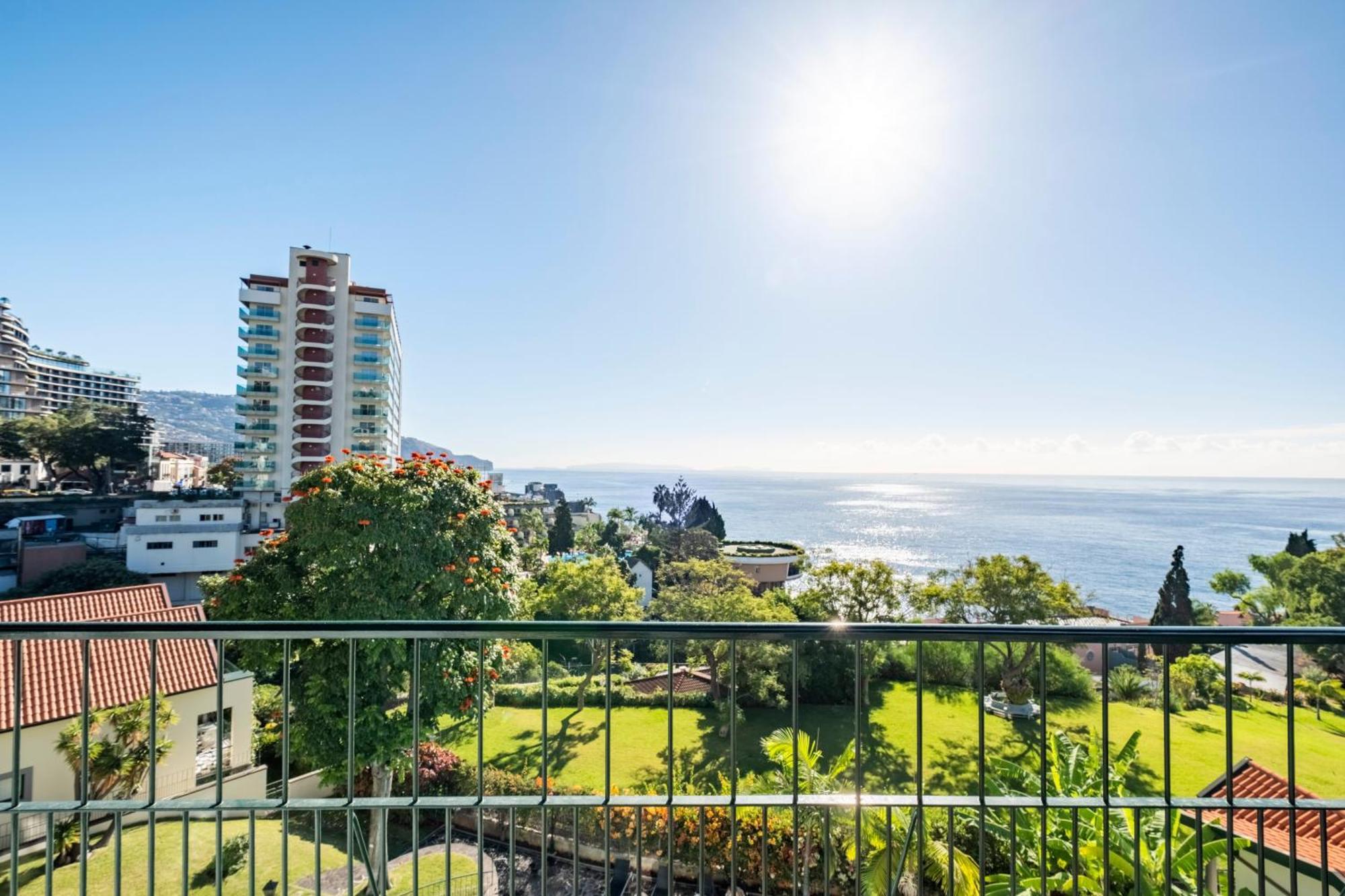 Luxury Oceanfront At Reid'S Gardens Apartment Funchal  Exterior foto
